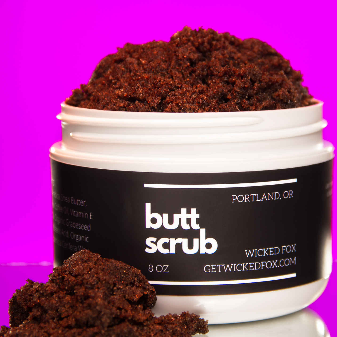 Wicked Fox Butt Scrub: Coffee-based exfoliating scrub for a smooth and radiant buttock.